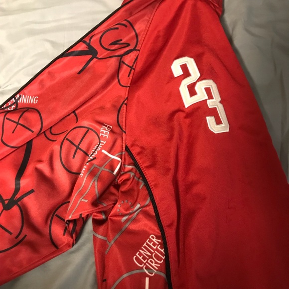 Jordan retro jacket - Picture 2 of 3